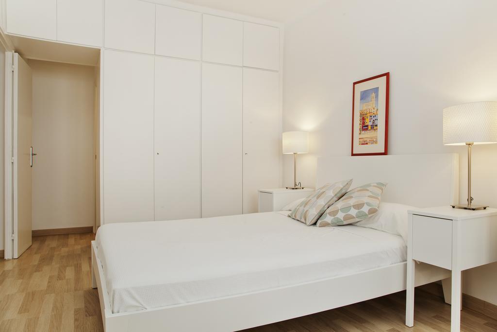 Flateli Roger 2 Barcelona Exterior photo